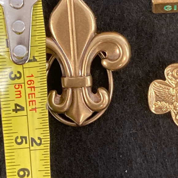 Vintage Girl Scouts pins - Picture 11 of 12